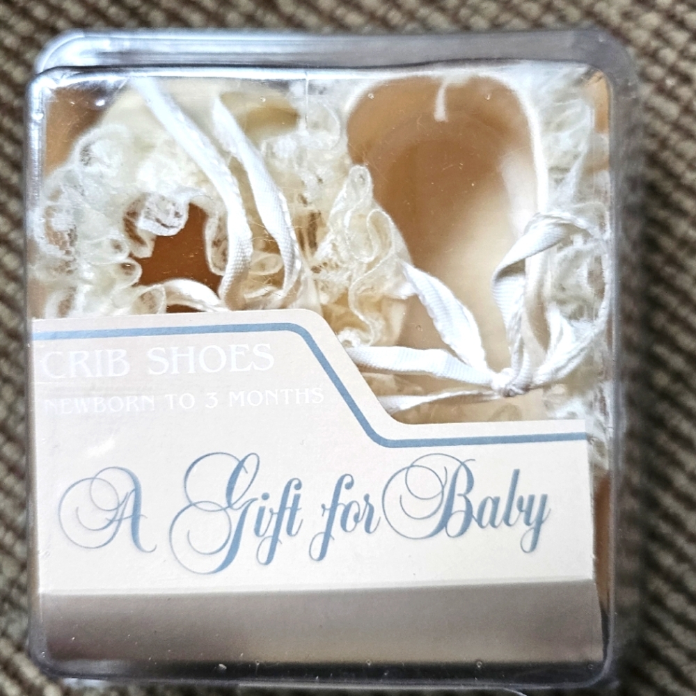 VINTAGE Baby Crib Shoes with Ribbon
